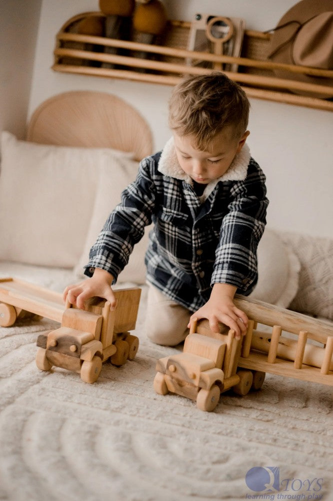 Wooden Flatbed Tractor/Trailer